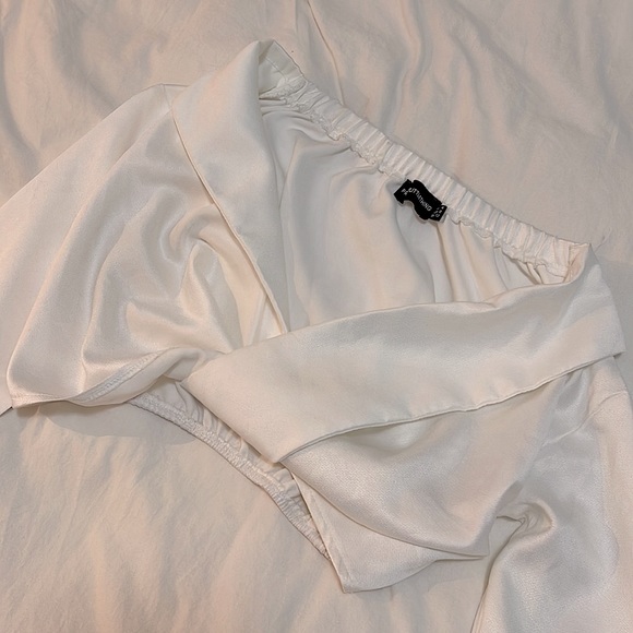 PRETTY LITTLE THING WHITE SATIN BARDOT BLOUSE - Picture 6 of 7